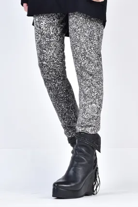 2002-PT09A Discharged Leggings White