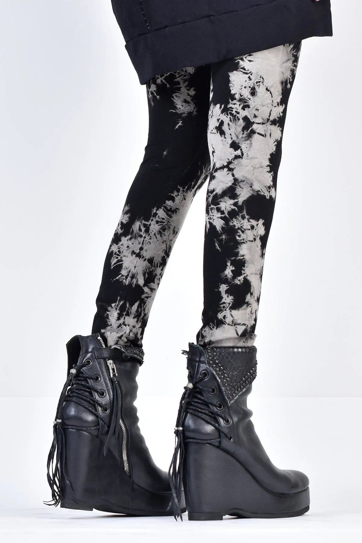 2002-PT11 Tie Dye Leggings