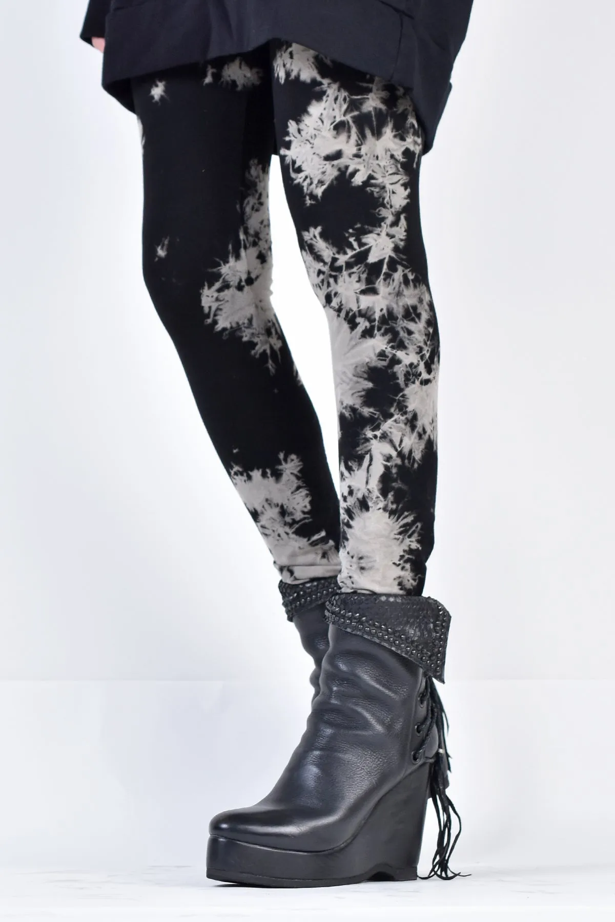 2002-PT11 Tie Dye Leggings
