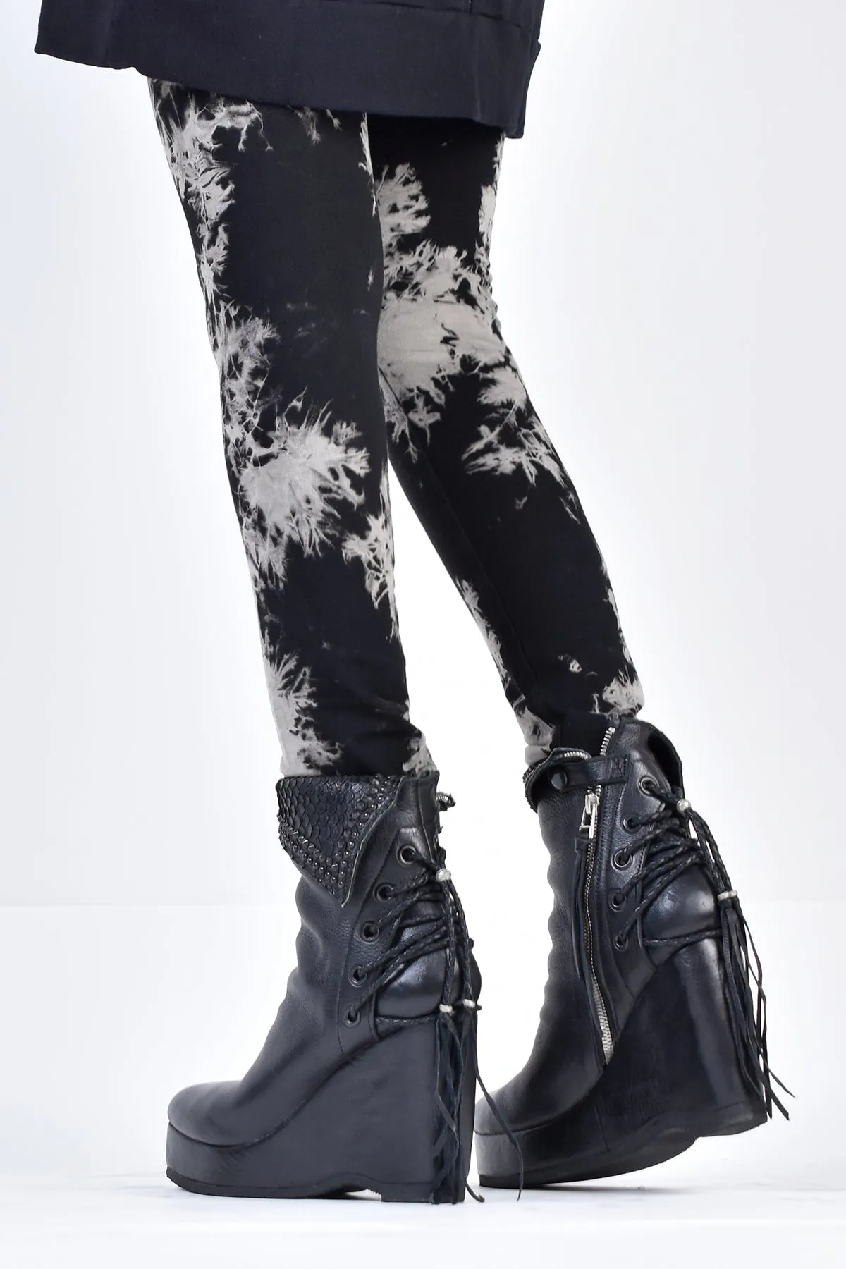 2002-PT11 Tie Dye Leggings