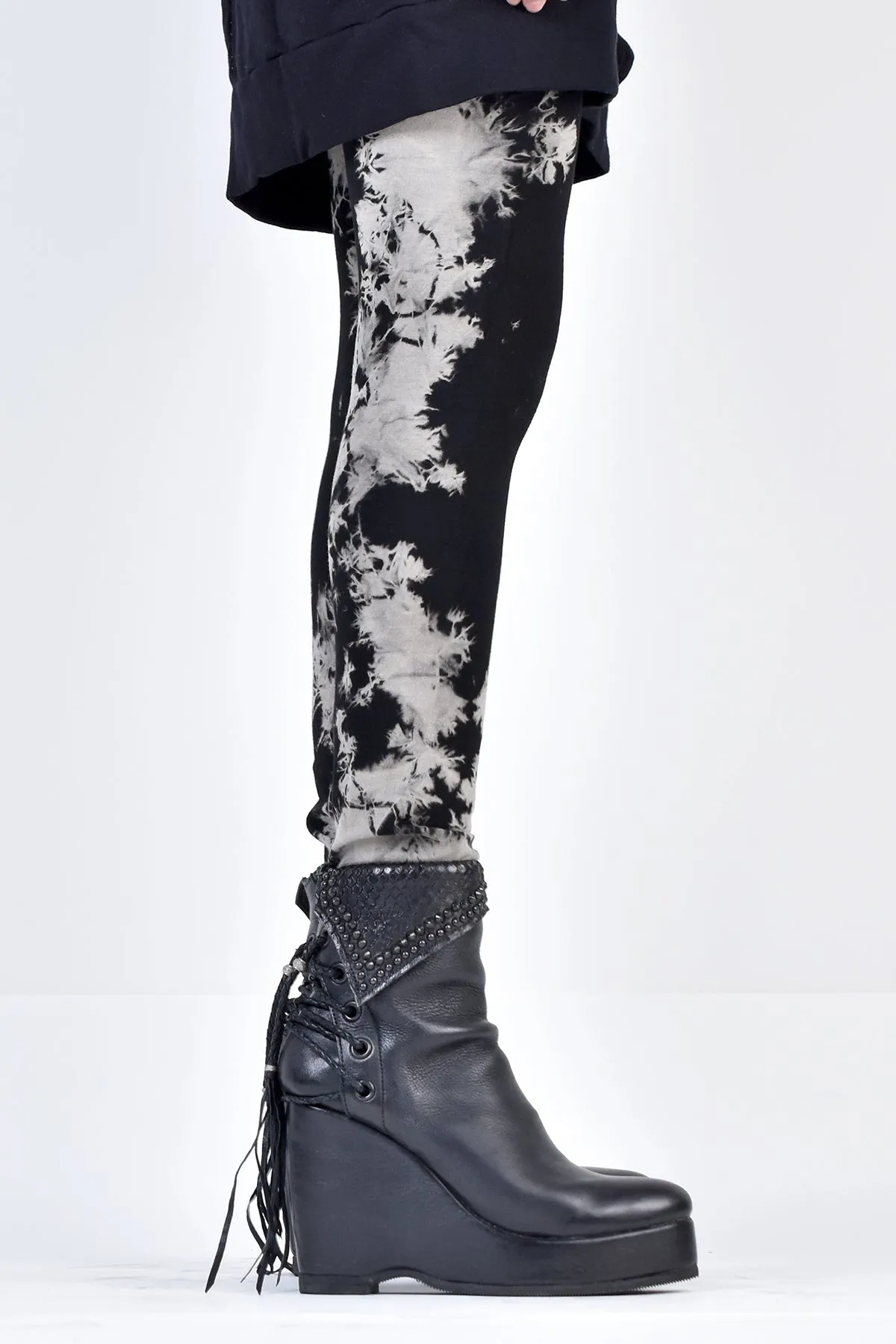 2002-PT11 Tie Dye Leggings