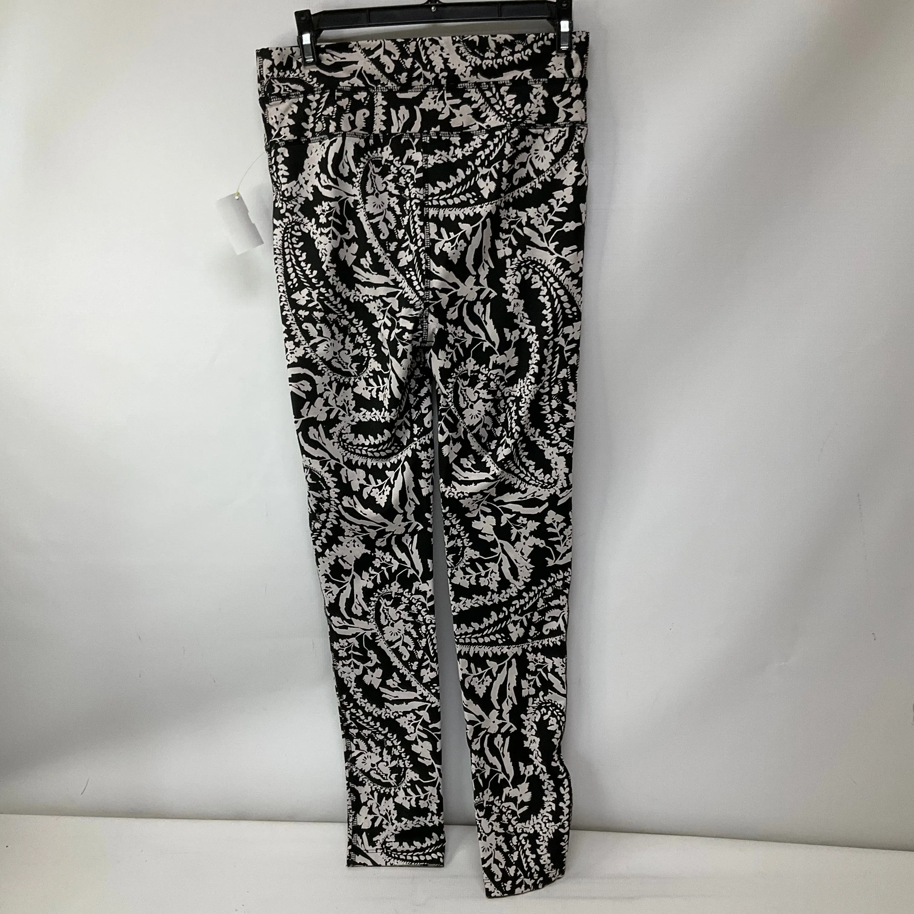 Athletic Leggings By Free People In Black & White, Size: M