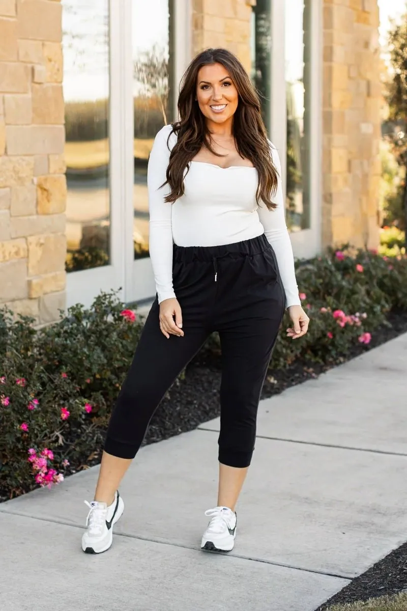 Black Lounger Capri's