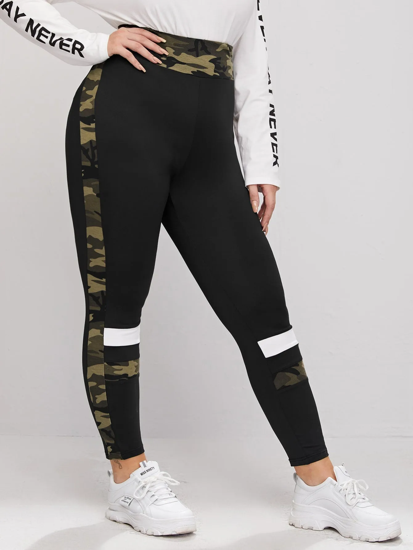 Camo Cropped Plus Size Leggings