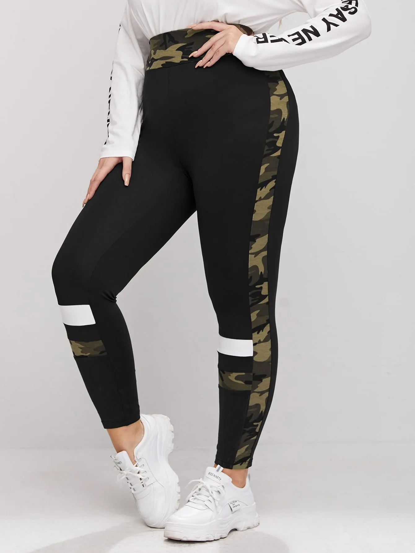 Camo Cropped Plus Size Leggings