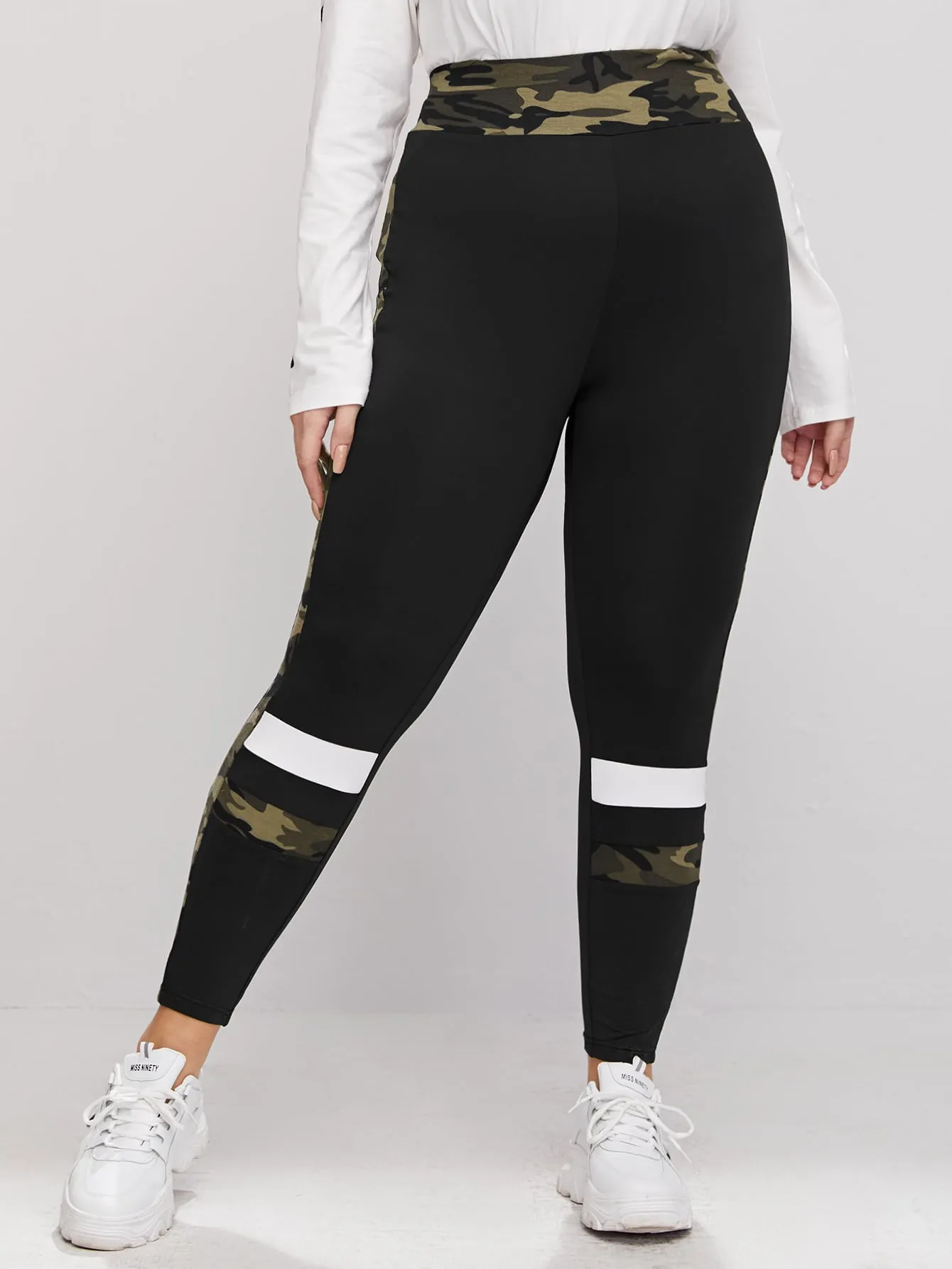 Camo Cropped Plus Size Leggings