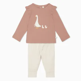 Duck Frilled Tee & Leggings Outfit