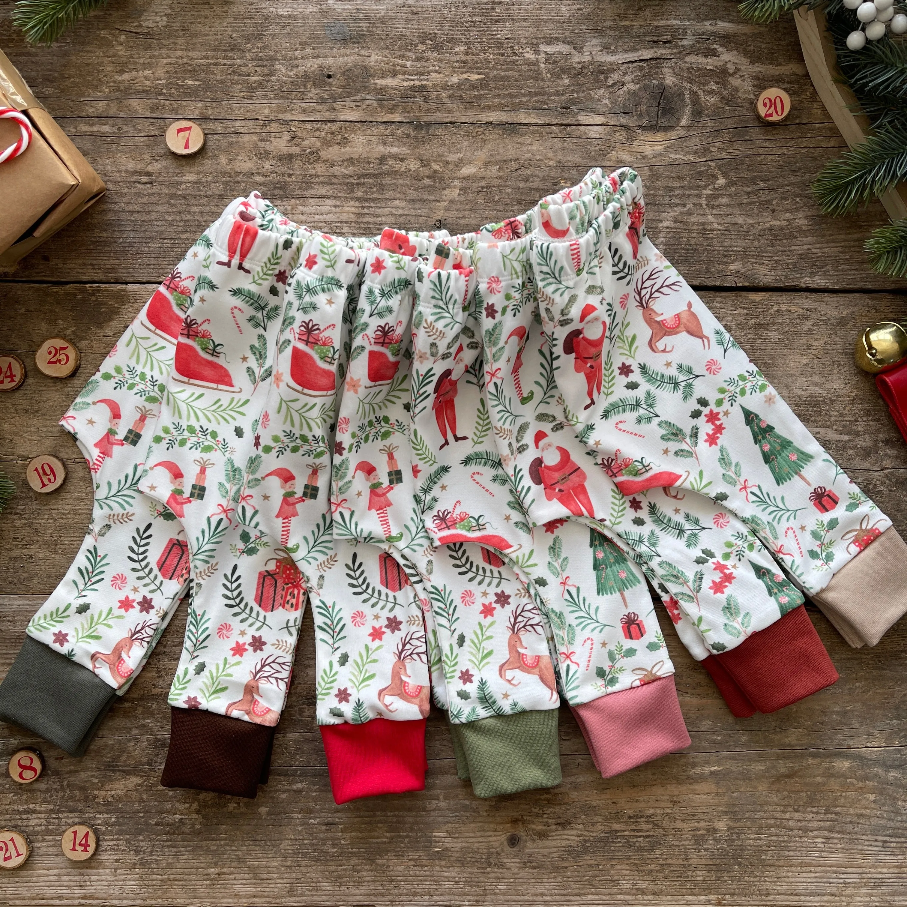 Festive Friends Harem Leggings | Ready To Post