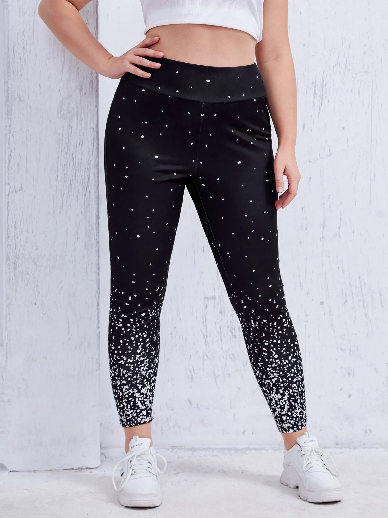 Graphic Capris Plus Size Leggings