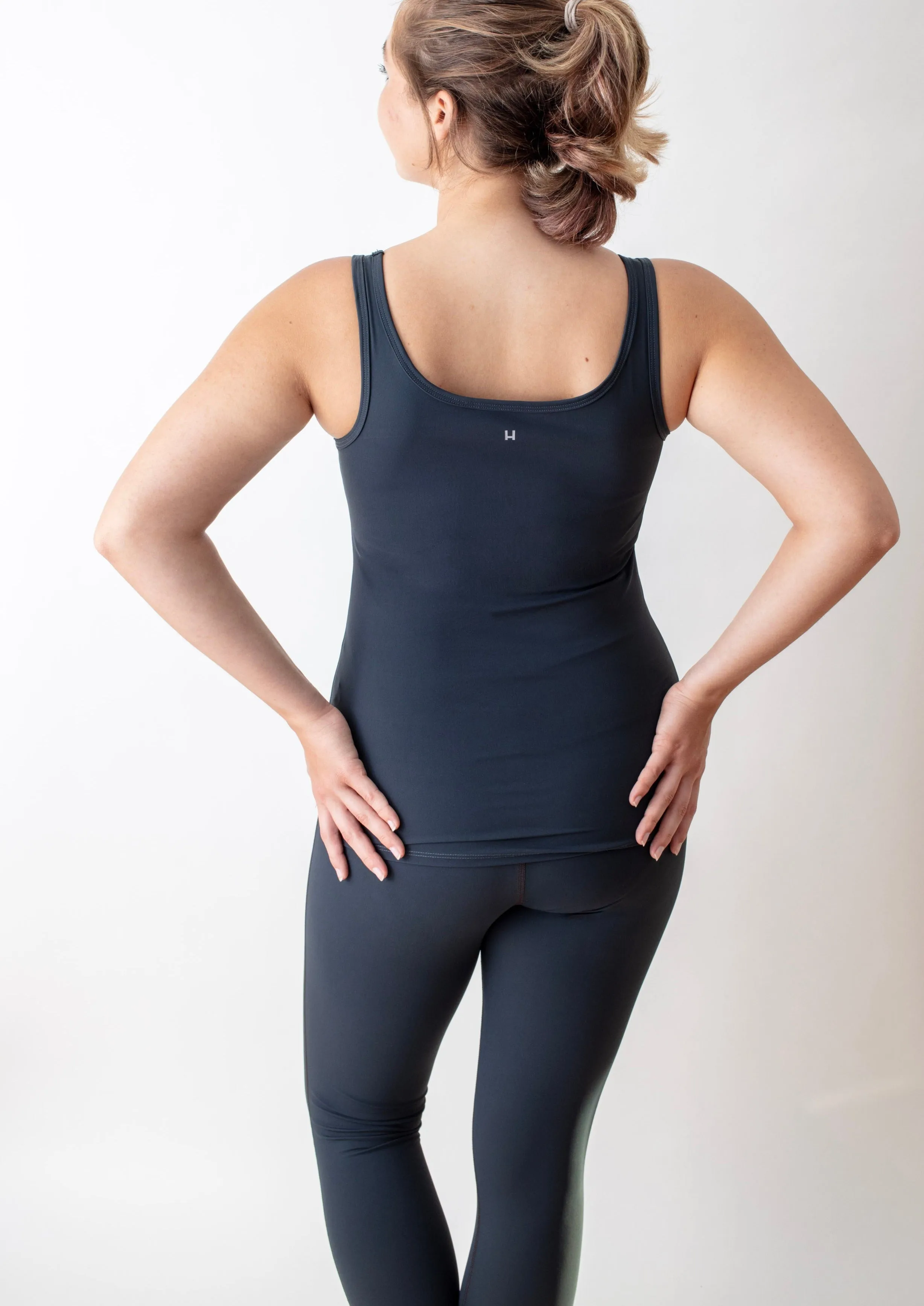 Grey Sculpt Tank