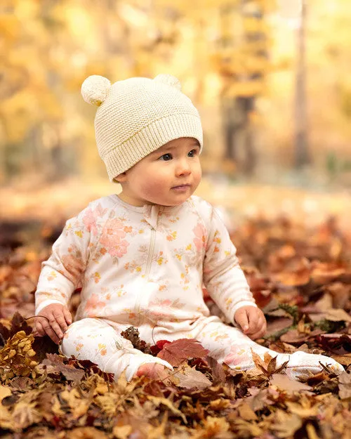 Organic Beanie Snowy Feather